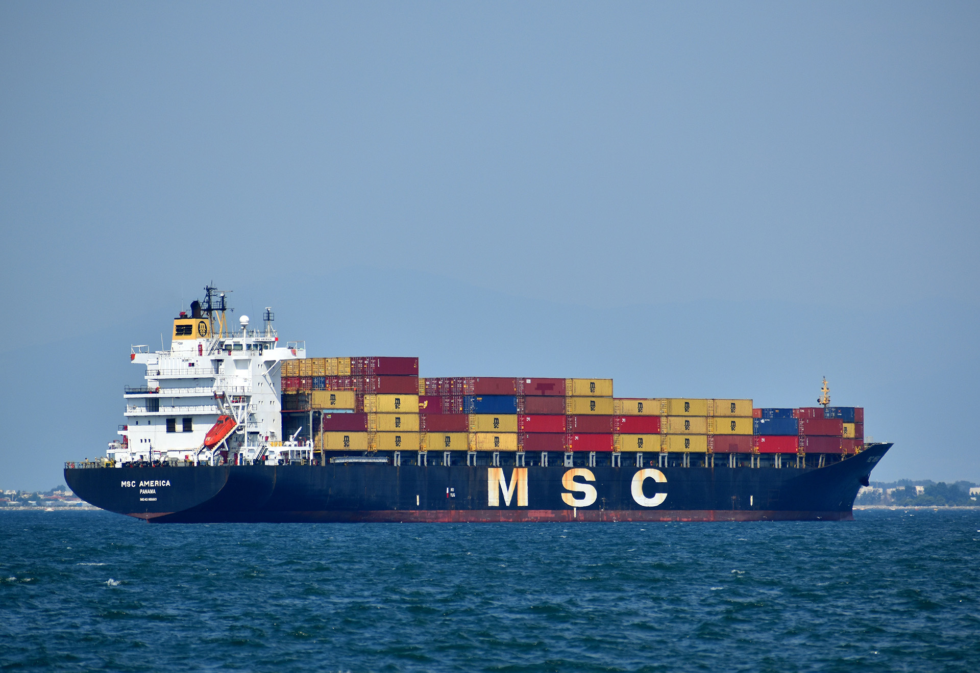 container-cargo-ship